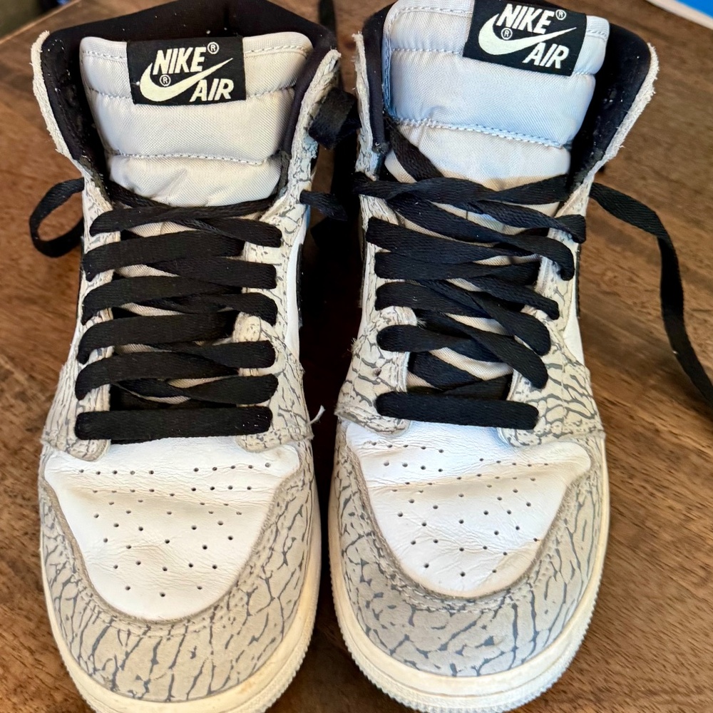 Jordans size 4 youth good condition no box